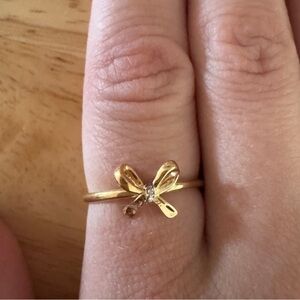 Kendra Scott delicate Gold Bow Ring with Diamond Accent - size 6